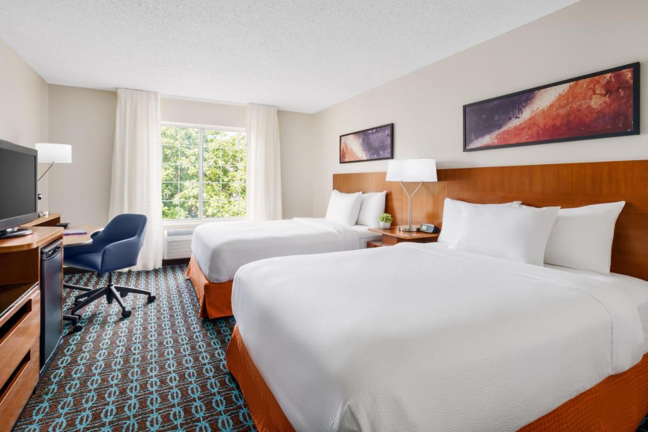 Fairfield And By Marriott Houston Hotel