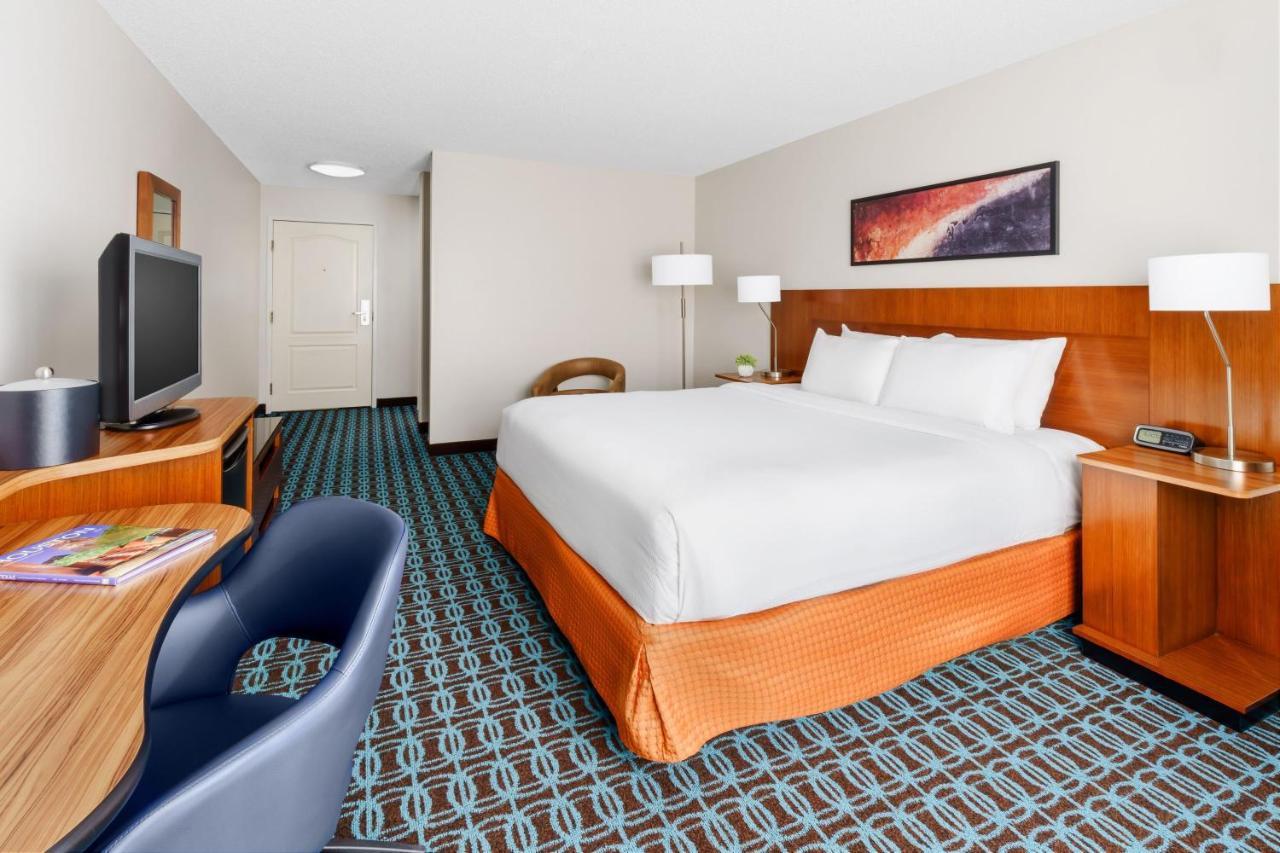 Hotel Fairfield And By Marriott Houston 3*